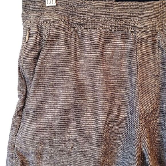 Abercrombie & Fitch Men's Brown Stretch Shorts Size S - Picture 4 of 5